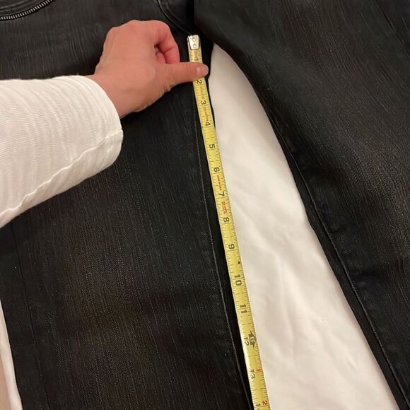 SMALL TOWN BLACK SKINNY JEANS.  NEW WITH TAGS.  STYLE IS ARIEL - Picture 7 of 13